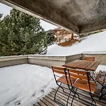 Apartman Chesa Sarvit *